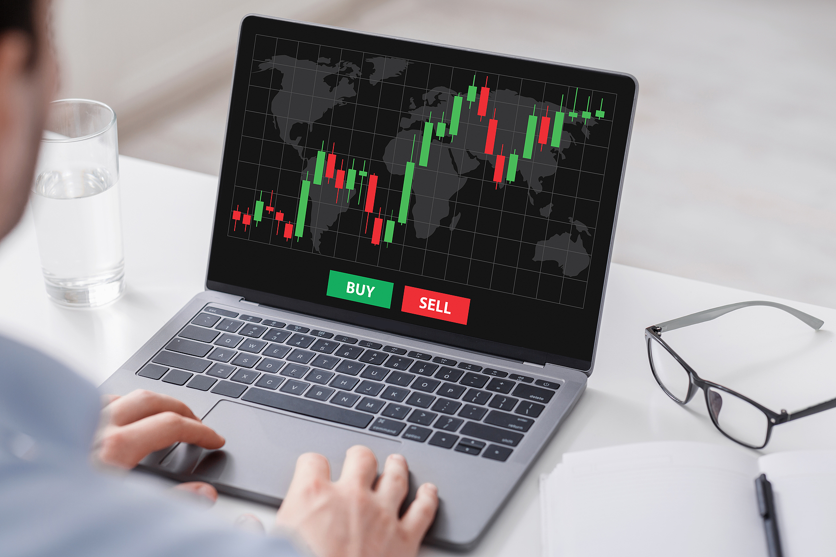 駕馭風險與機遇：差價合約核心知識與操作指南