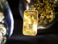 2025巨汇黄金投资战略：四象限周期模型下的对冲布局与消费革命