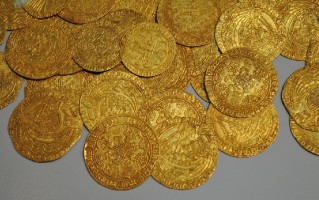 Macro Global Markets巨汇市场分析：全球金融波动下的黄金市场分析与投资策略