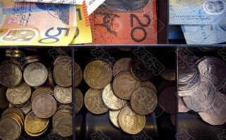 macro markets巨汇：中澳紧张关系加剧之际 澳元在铁矿石价格推动下飙升