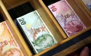 macro markets巨汇：土耳其里拉兑美元11月贬值28.3% 今年迄今已重挫45%