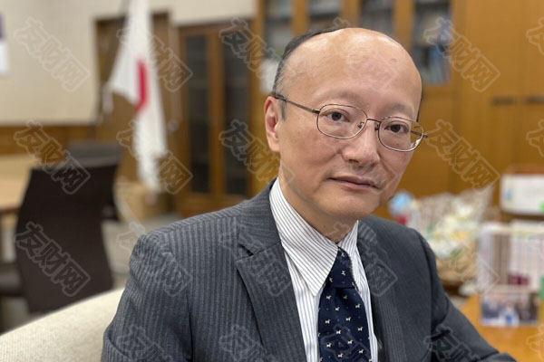 macro markets巨汇：日本最高货币官员警告称：日本将考虑外汇市场的所有选择 并准备应对任何事件-第1张图片-Macro Global Markets巨汇