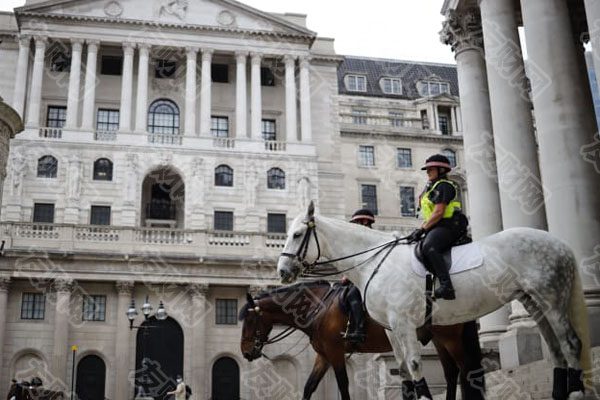 macro markets巨汇：英国央行料维持利率不变 但将把购债规模扩大1000亿英镑-第1张图片-Macro Global Markets巨汇
